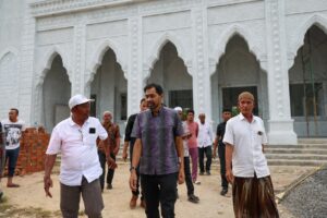 Kisah Mualem Bangun Masjid Pakai Uang Pribadi Sejak Sebelum Jadi Gubernur
