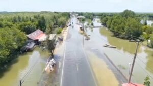 Banjir Rob Rendam Kawasan Pesisir Langsa, Akses ke Pelabuhan Tertutup