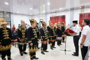 Bupati Al-Farlaky Lantik Pengurus MAA Aceh Timur: Hidupkan Kembali Peran Adat Sebagai Pondasi Negeri